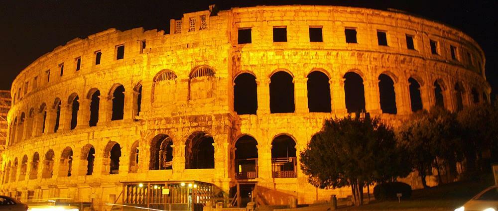 Ancora Center Apartment Pula Bagian luar foto